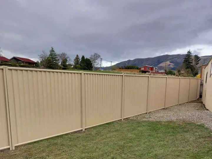 Paperbark Colorbond fence in Tapanui